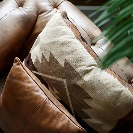 Stunning Designer Penthouse - 85