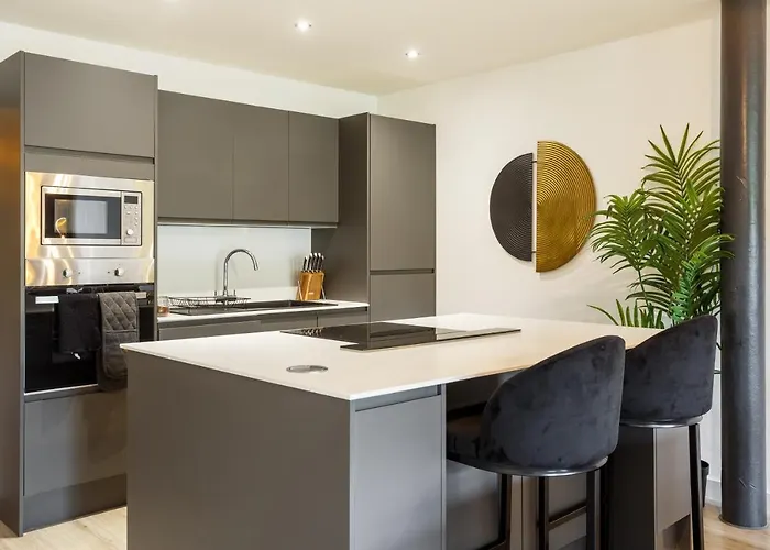 Stunning Designer Penthouse - 85