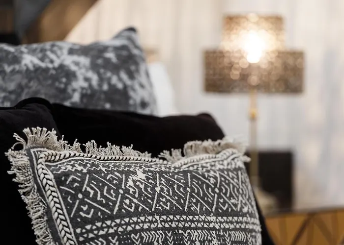 Stunning Designer Penthouse - 85