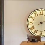 Апартаменты Stunning Designer Penthouse - 85
